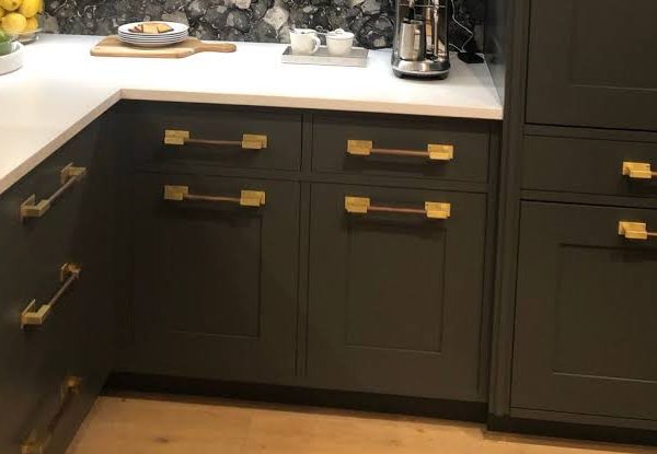 How Cabinet Hardware Quietly Changes the Look and Function of an Entire Kitchen